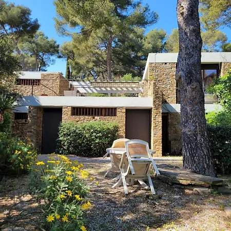 Charming House In Private Estate Holiday home *